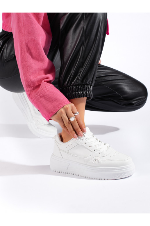 balta krāsa  Sneakers  apavi