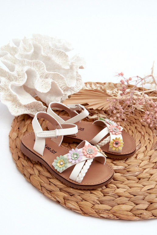 sandales Bērnu apavi ar lipīgām aizdarēm ar puķītēm baltas krāsas Nestalee